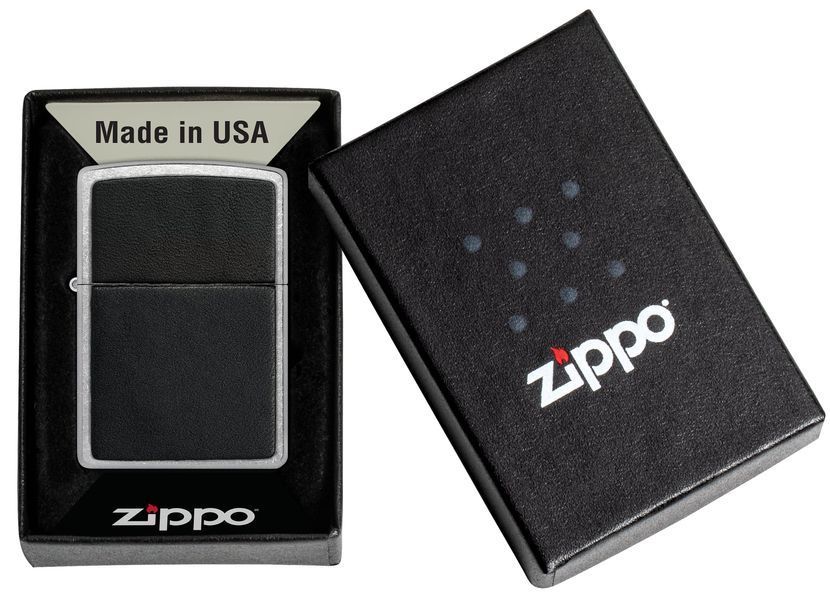 Запальничка Zippo Black Leather Emblem 46778 фото